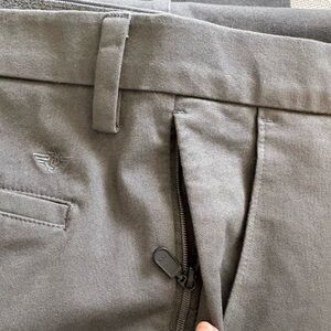 NWOT Men's Dockers Ultimate Chino 36x30 Slim Fit with Security Pocket